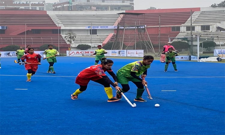 Two more matches of women's hockey held 