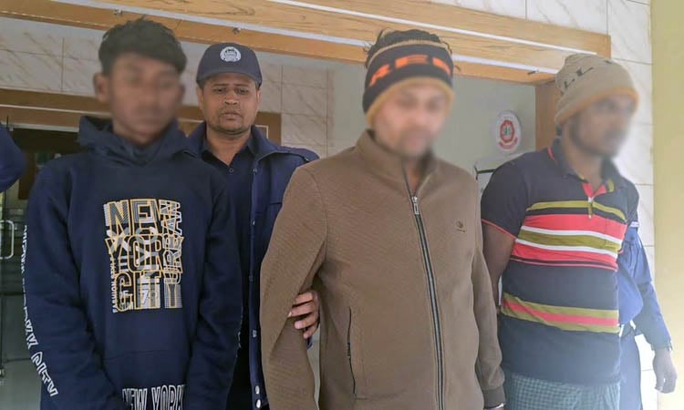 Three held with Tk 11.38 lakh fake currency in Bandarban