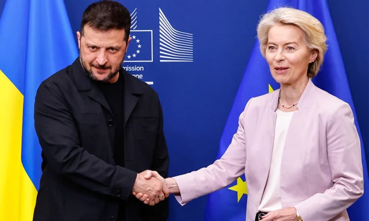 EU chiefs vow Ukraine support will not falter before Trump talks