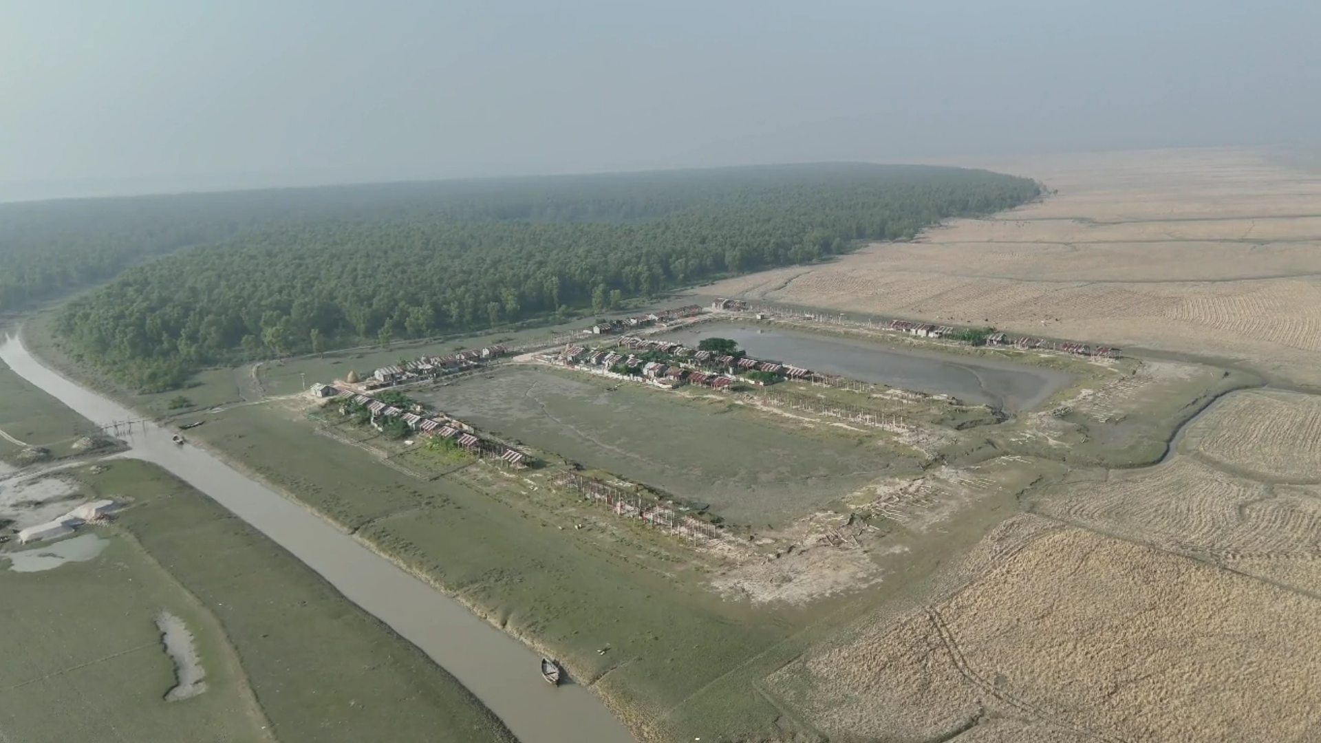 Scarcity of drinking water poses diseases for Noakhali char people 