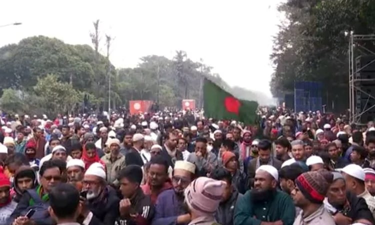 Thousands flock to Manik Mia Avenue to attend Khaleda Zia’s janaza