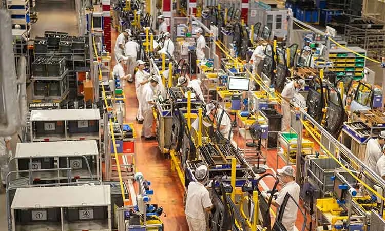 China's factory activity edges up, snapping 8-month slide