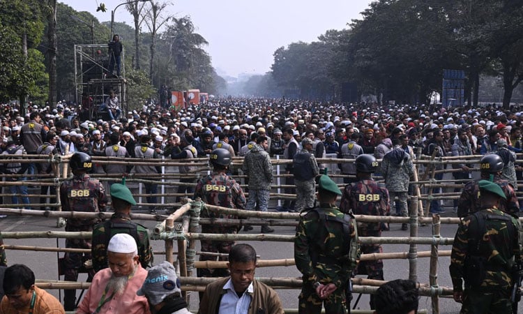 Manik Mia Avenue packed to capacity ahead of Khaleda Zia’s janaza