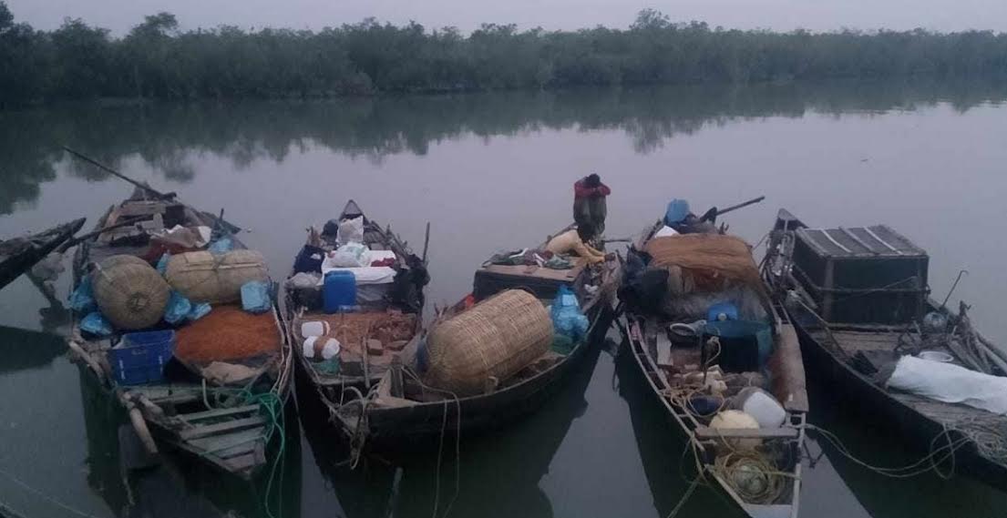 Two-month ban on crab harvesting begins in Sundarbans Satkhira Range