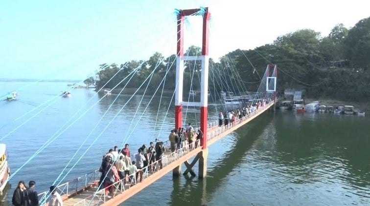 Tourist influx peaks in Rangamati in winter season