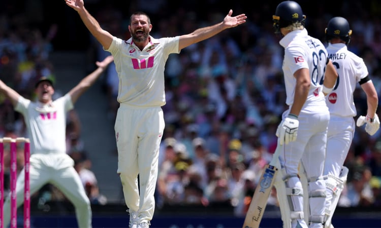 Root and Brook dig in as England reach 114-3 in 5th Ashes Test
