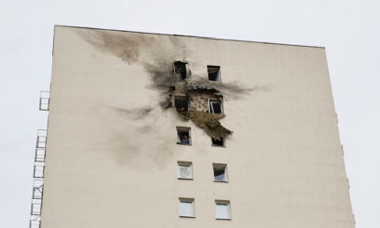 Moscow airports shut over Ukrainian drone threat