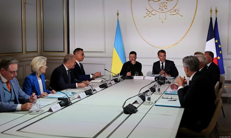 Ukraine's European, US allies meet in Paris on security guarantees