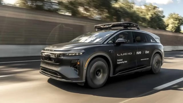 Uber shows off its robotaxi heading for San Francisco