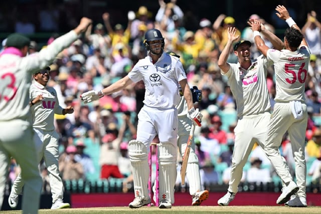 Australia all out for 567, lead England by 183 in 5th Ashes Test