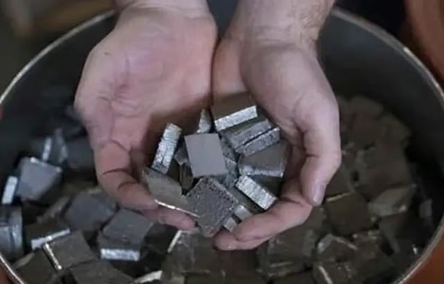 Japan calls for 'smooth' trade after reports China delaying imports