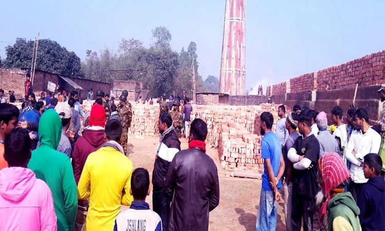 Four brick kilns fined Taka 19 lakh in Nilphamari