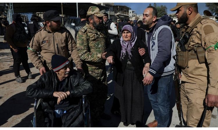 Syria's Kurdish fighters agree to leave Aleppo after deadly clashes