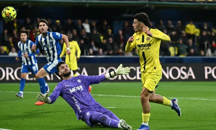 Villarreal sink Alaves to stay in La Liga hunt