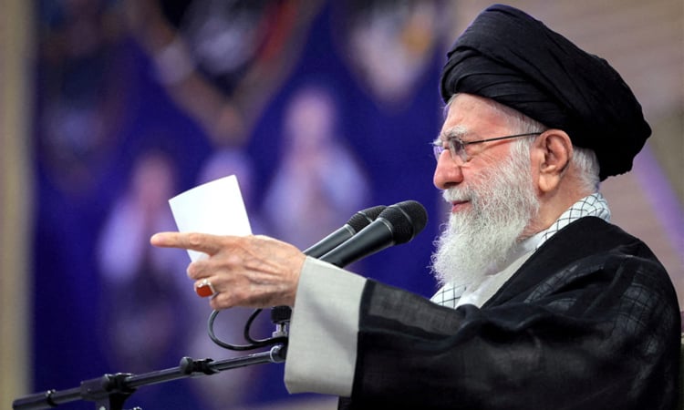 Iran would target US military, shipping if attacked: parliament speaker