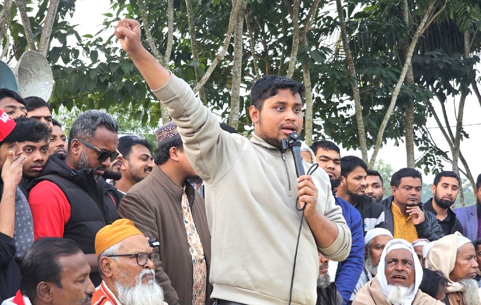 Hasnat for 'Yes' vote in referendum to strengthen democracy