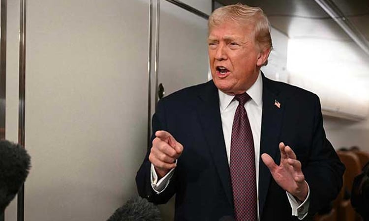 Trump says Iran 'want to negotiate' after reports of hundreds killed in protests