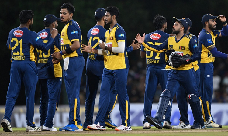 Sri Lanka seal gritty T20 win over Pakistan to level series