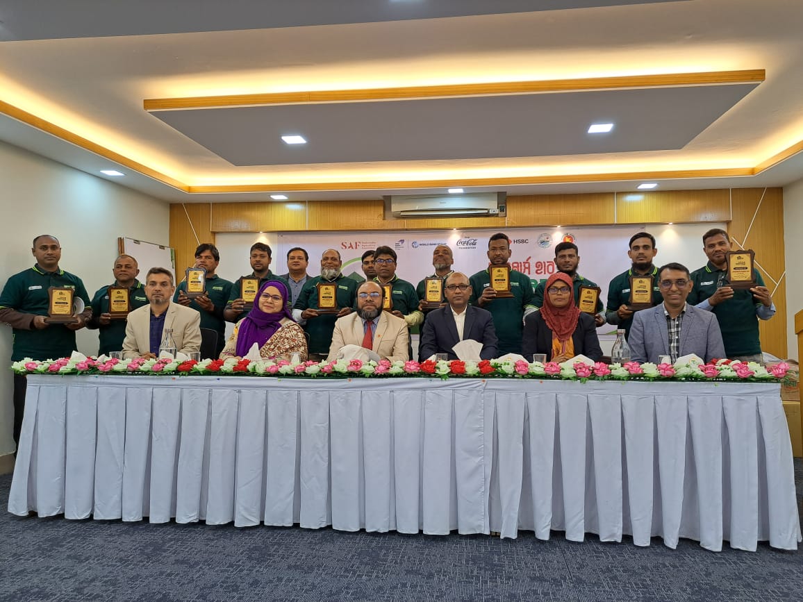 Collaboration among farmer hub owners, public and private stakeholders stressed