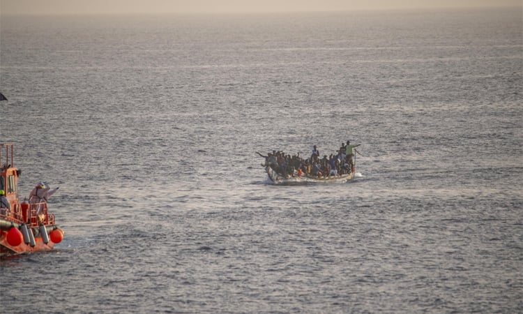 Several killed in Mali as boat capsizes