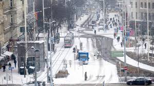 Freezing rain paralyses transport in Central Europe