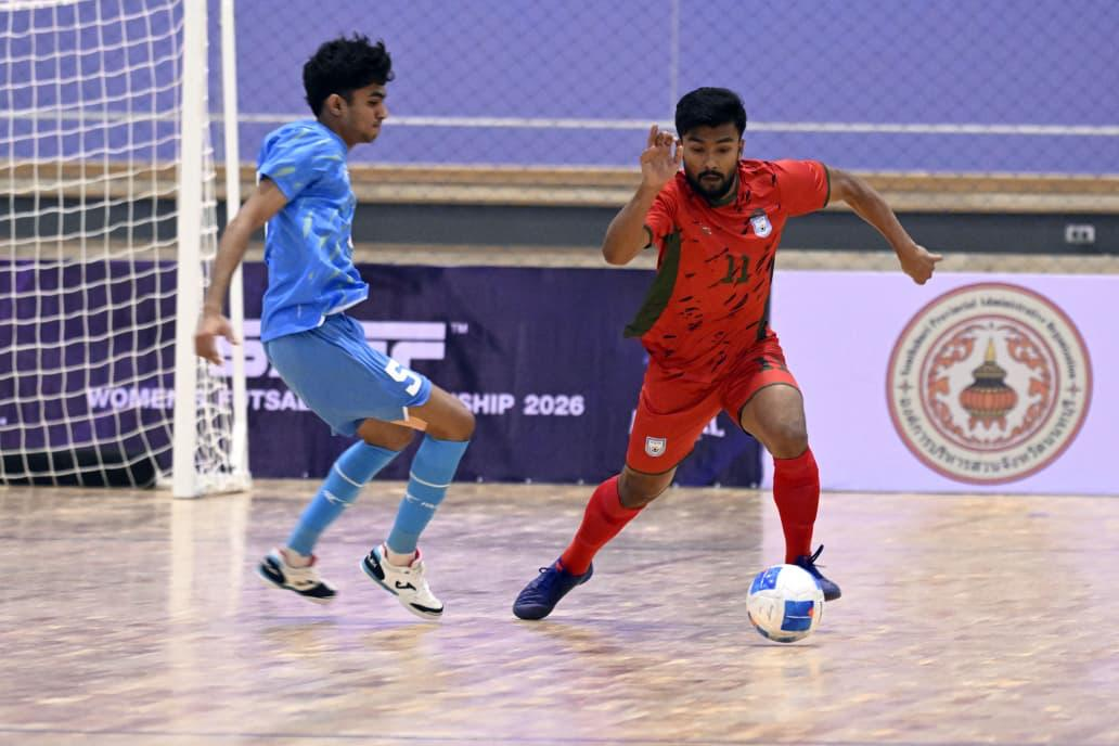 Bangladesh play 4-4 draw with India in SAFF Futsal Championship