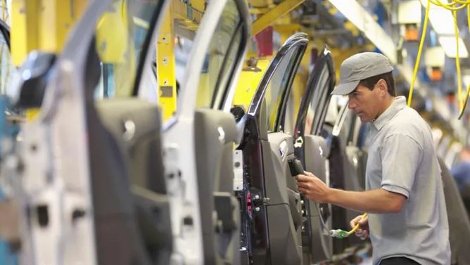 UK economy rebounds with 0.3% growth in November: official