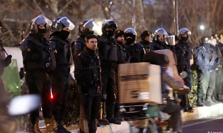 US says Iran halts executions as Gulf allies pull Trump back from strike