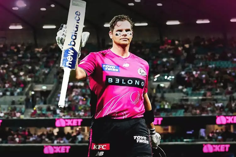 Steve Smith blasts Big Bash record 32 off single over