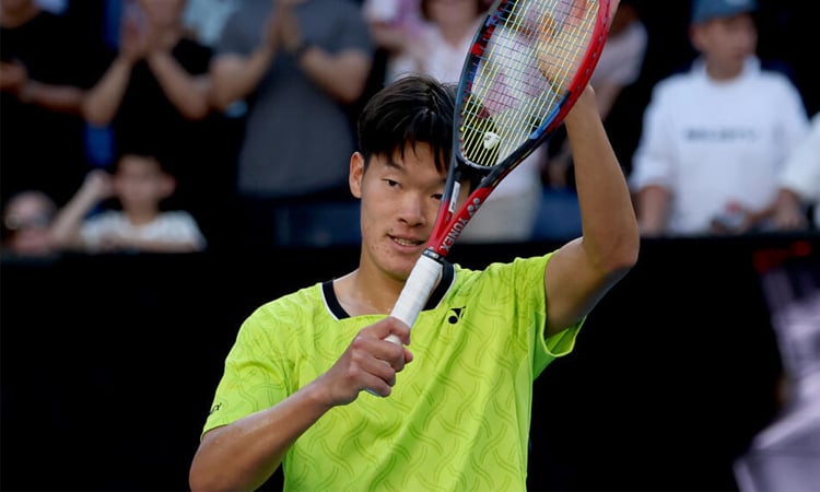 Young star Zheng may have to give back Australian Open prize money