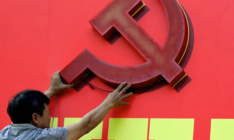 Vietnam begins Communist Party congress to pick leaders