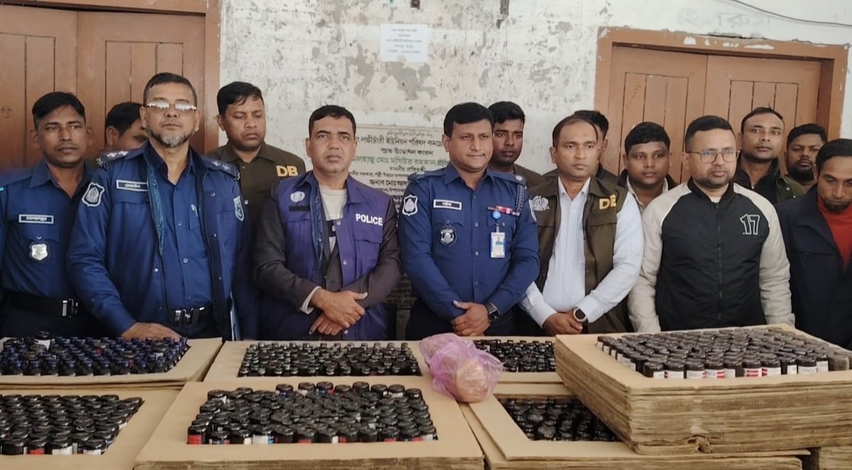 Illegal drugs worth Tk 21 lakh seized in Lalmonirhat