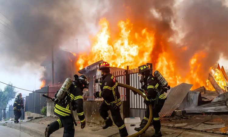 Chile wildfires rage for third day, entire towns wiped out