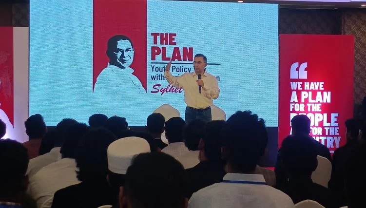 BNP to provide 'family cards' to 40m families if voted to power: Tarique Rahman