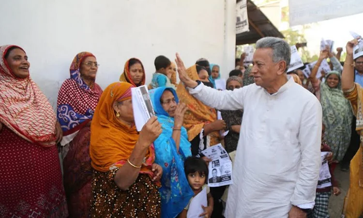 Elected govt to be transparent, accountable: Amir Khasru 