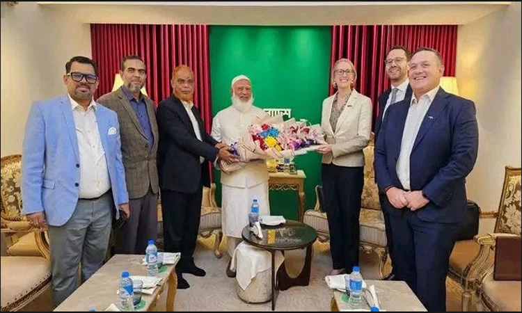 UK high commissioner pays courtesy call on Jamaat Ameer 