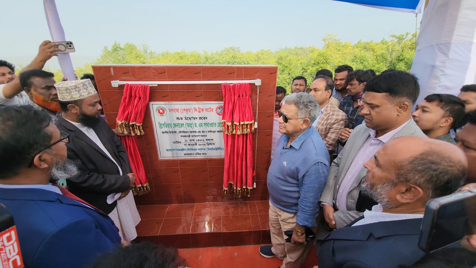 Sakhawat inaugurates sea-truck service on Pekua–Kutubdia route
