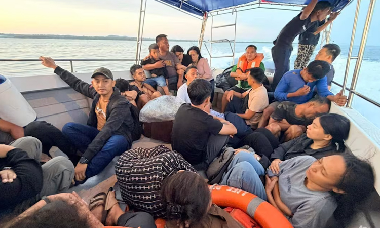 Philippines grounds ferry operator's fleet after deadly sinking