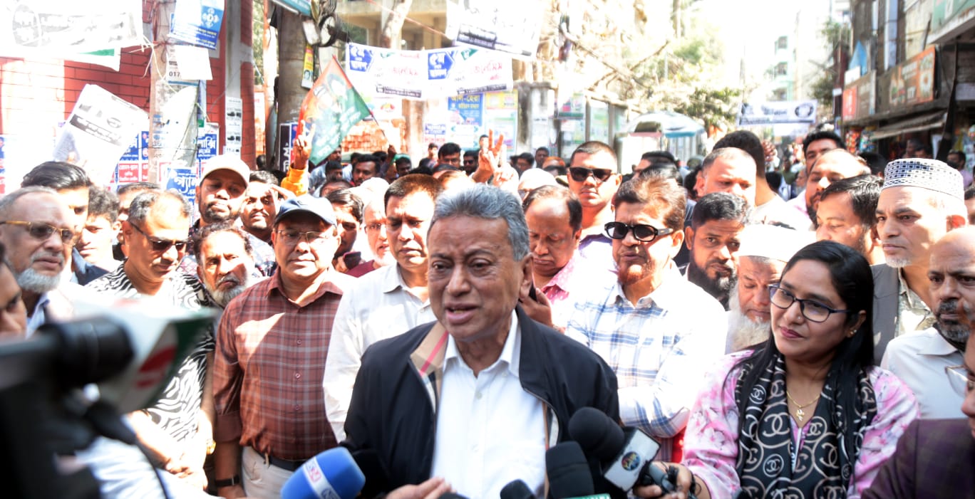 People will reject foreign-country dependent politics: Amir Khasru 