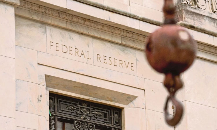 US Fed set to pause rate cuts as it defies Trump pressure