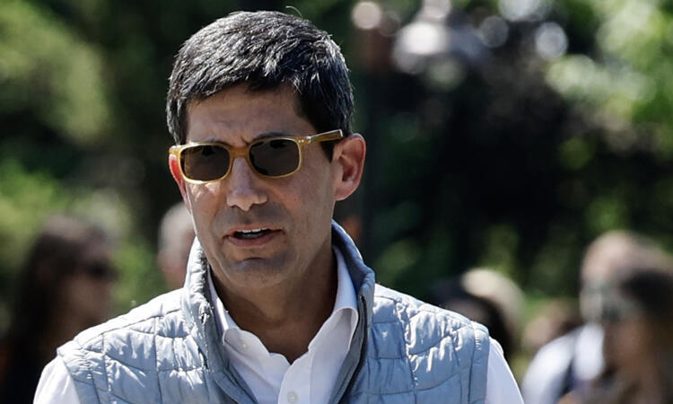 Trump picks former US Fed official as next central bank chief