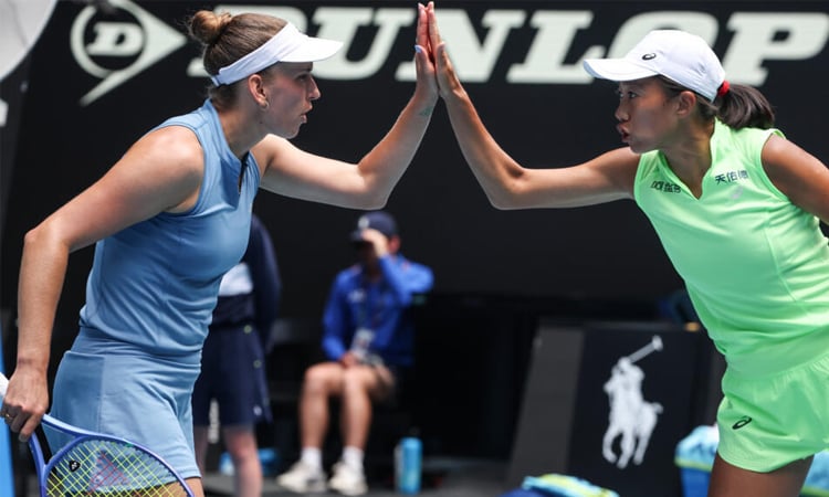 Mertens and Zhang win Australian Open women's doubles title