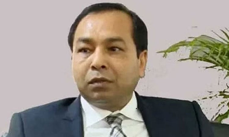 Travel ban on four close aides of PK Haldar