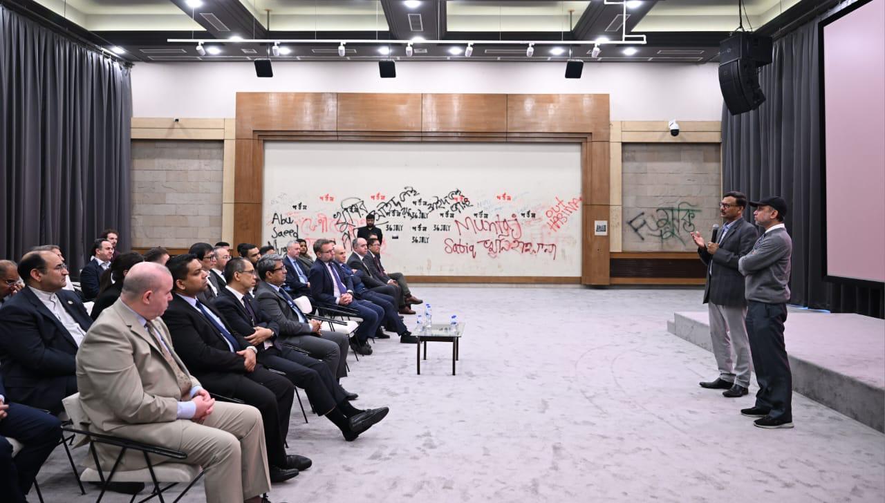 Diplomats visit July museum