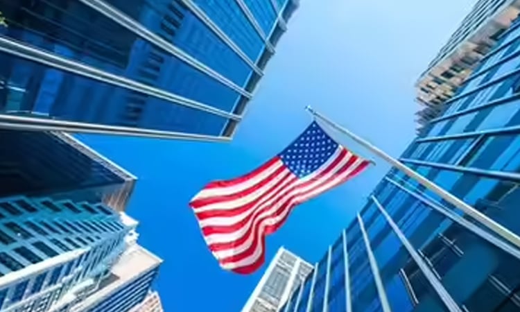 US households become increasingly strained in diverging economy