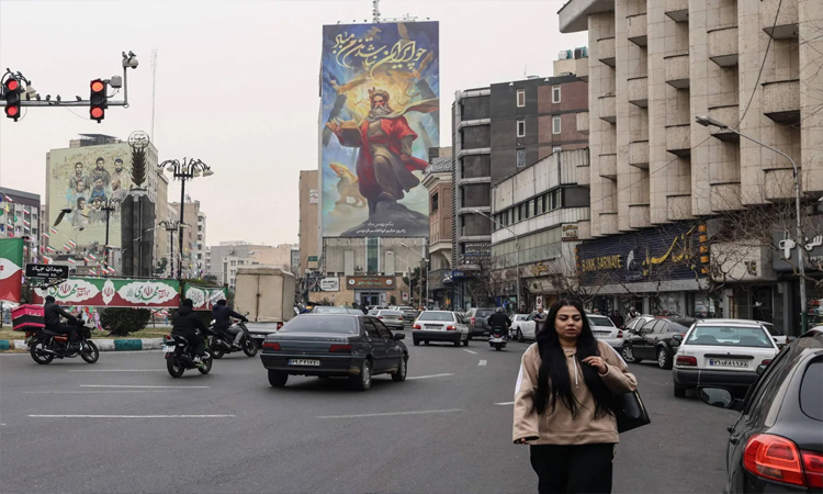 Iran warns will not give up enrichment despite US war threat