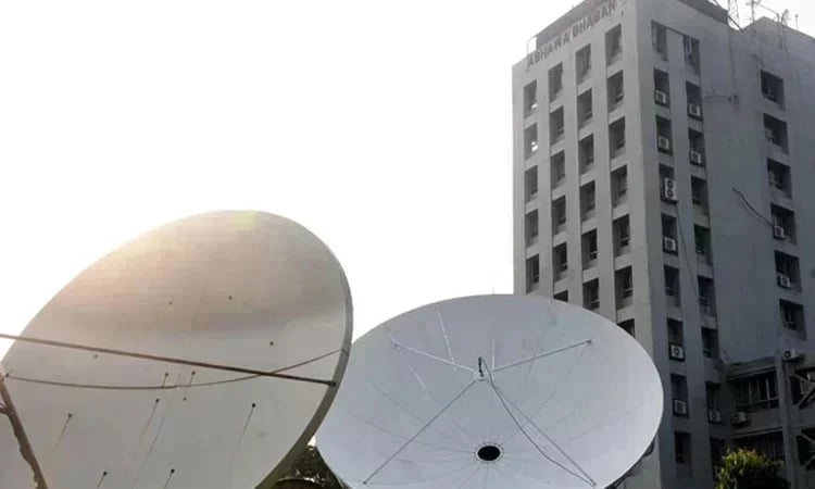 Dry weather likely, partly cloudy skies across country