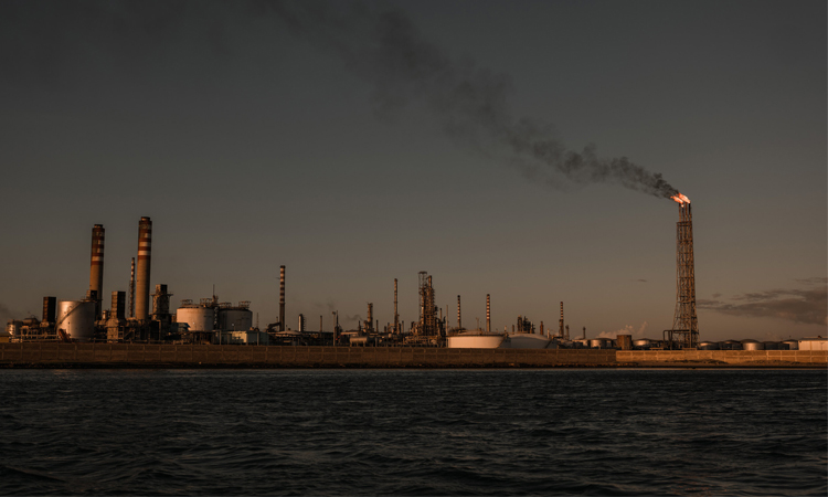 US further eases restrictions relating to Venezuela oil sector