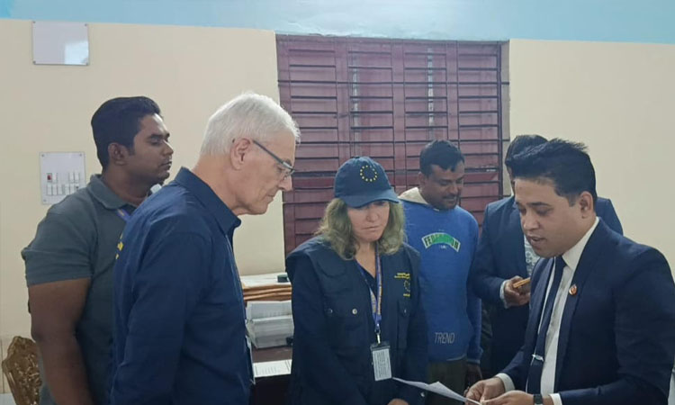 EU observers inspect distribution of polls materials in Bogura