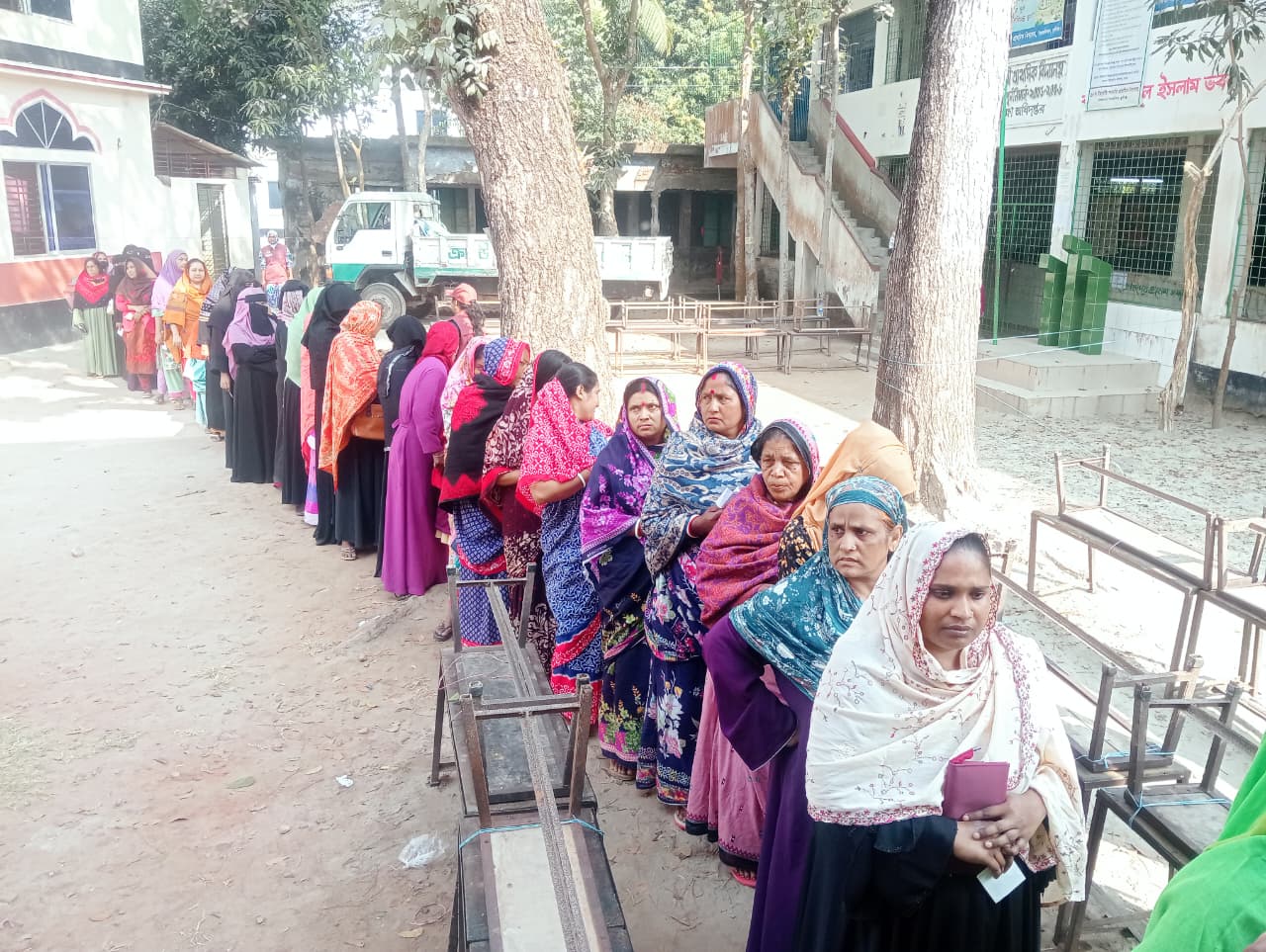 Voting in national polls ends peacefully